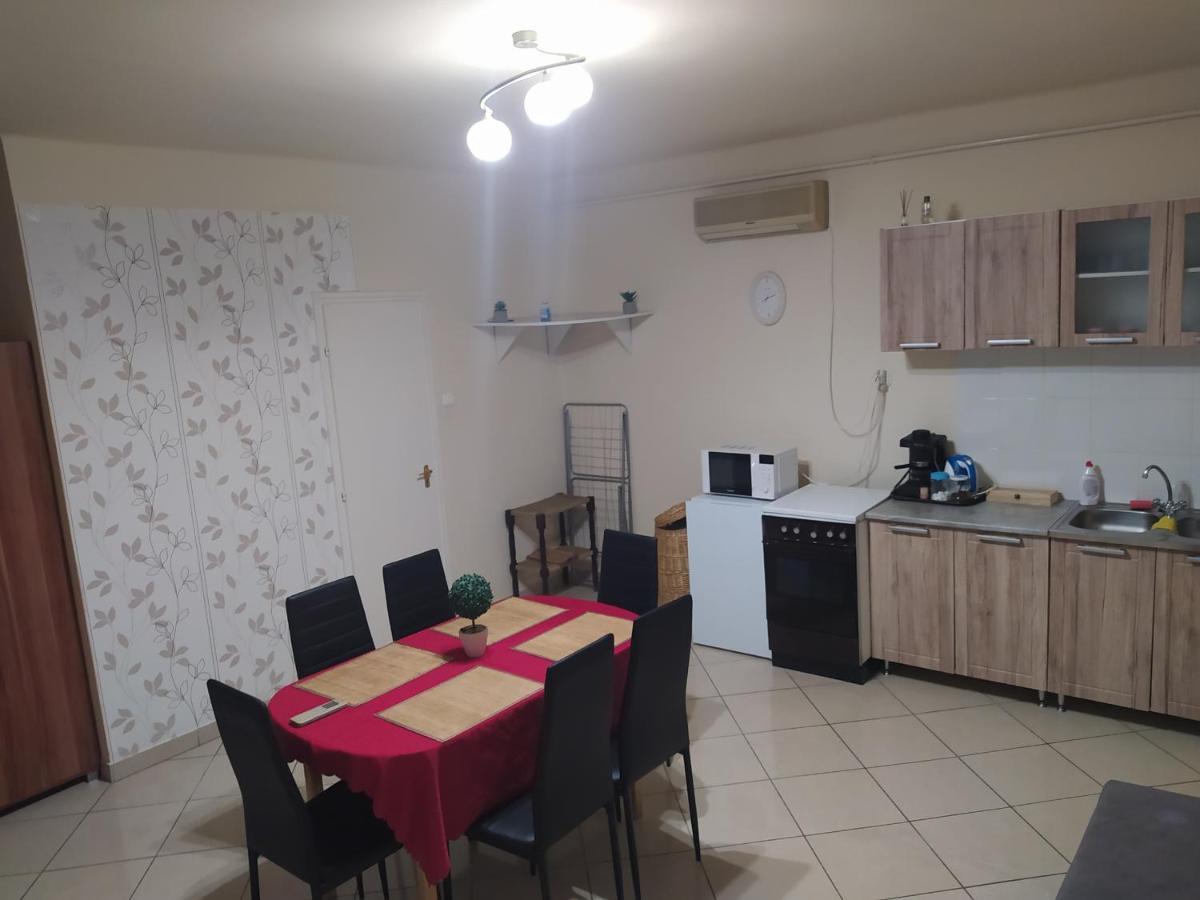 Pingpong Apartman ショルトバットカート エクステリア 写真