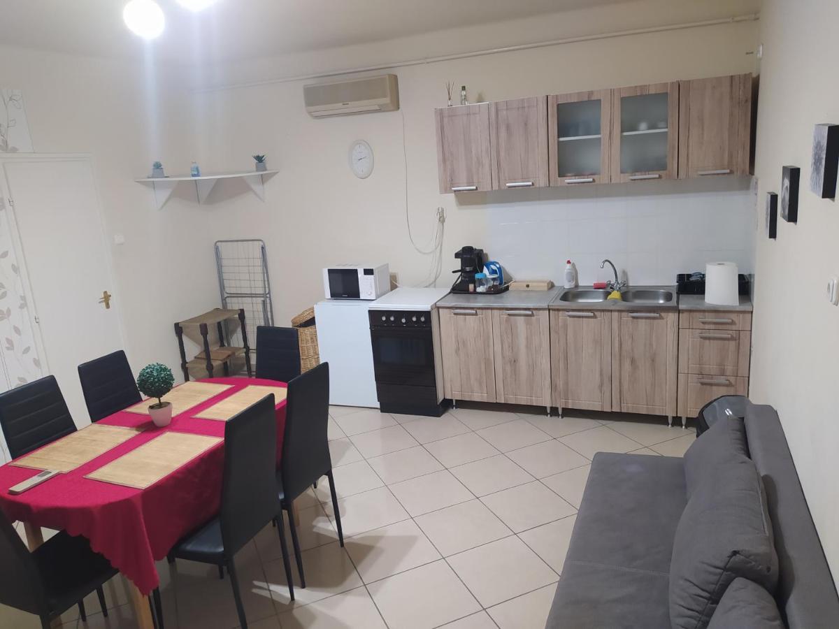 Pingpong Apartman ショルトバットカート エクステリア 写真