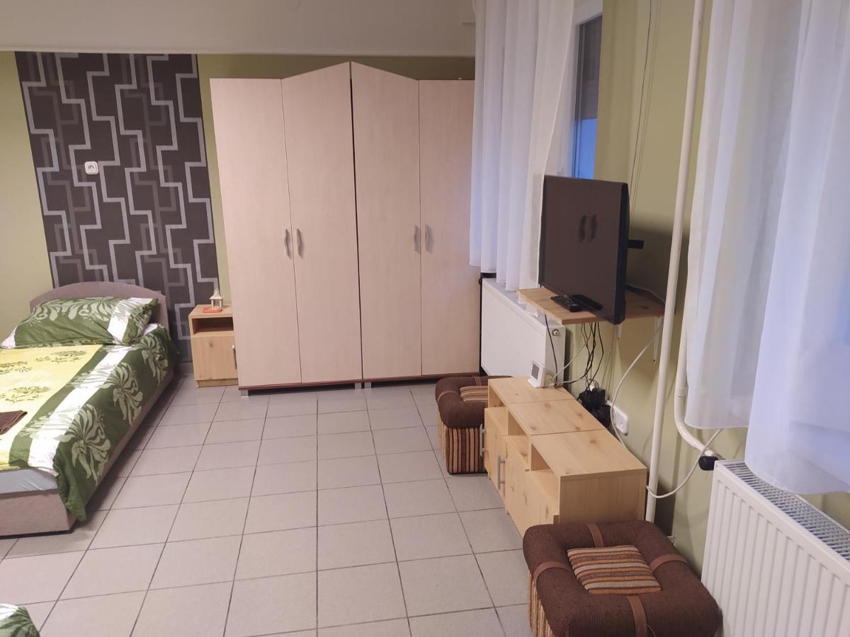 Pingpong Apartman ショルトバットカート エクステリア 写真